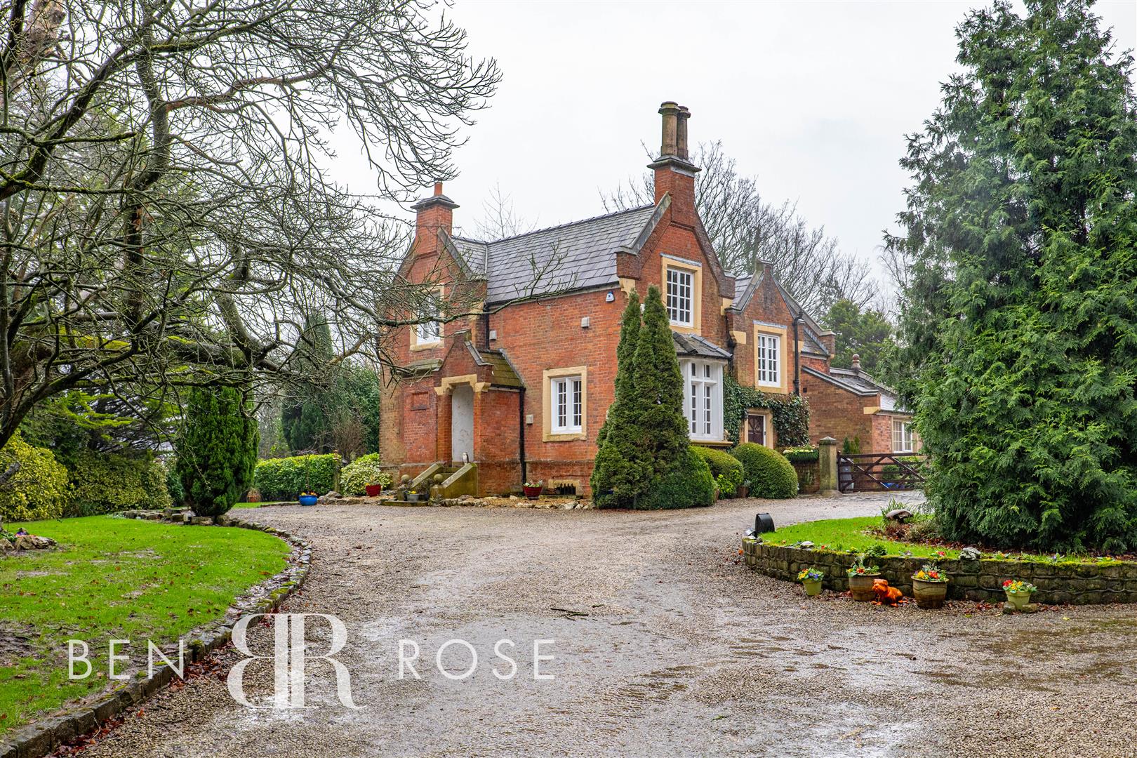 4 bed property in D'urton Lane, Preston
